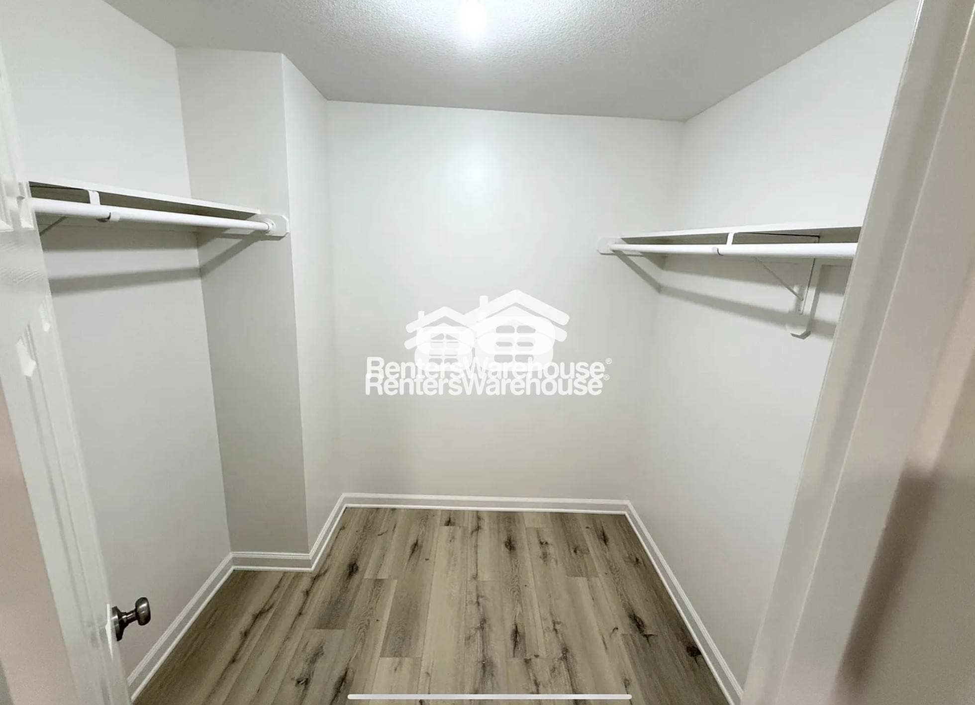 Building Photo - 7101 W 69th St