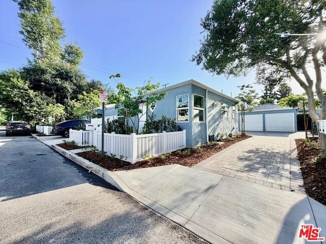 Building Photo - 501 S Gaylord Dr