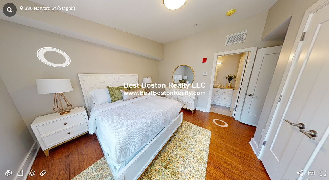 Building Photo - 386 Harvard St