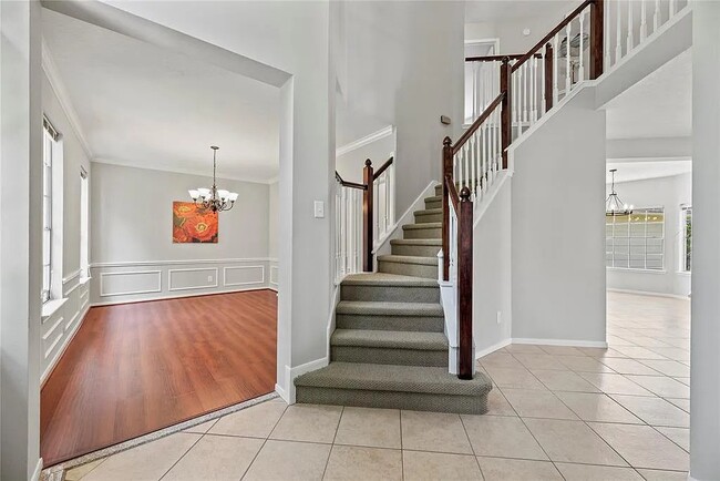 Building Photo - 215 Birch Hill Dr