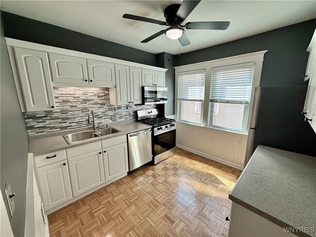 Building Photo - 95 Inwood Pl