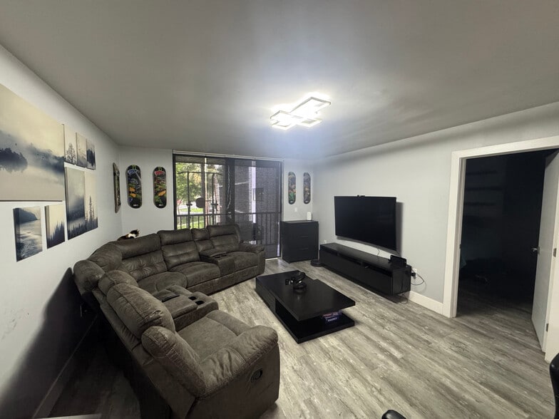 Building Photo - 8400 SW 133rd Avenue Rd