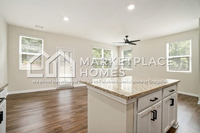 Building Photo - 6420 Mountain Home Way