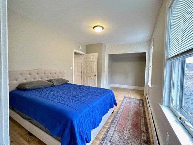 Building Photo - Available June 1st - Beautifully Renovated 4 Bed 1 Bath w/ Garage