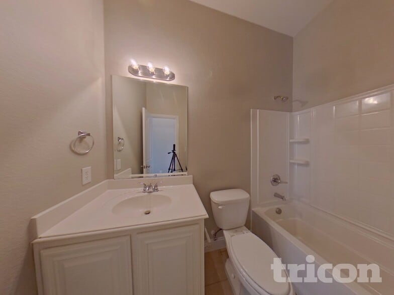 Building Photo - 1301 Hearthstone Dr