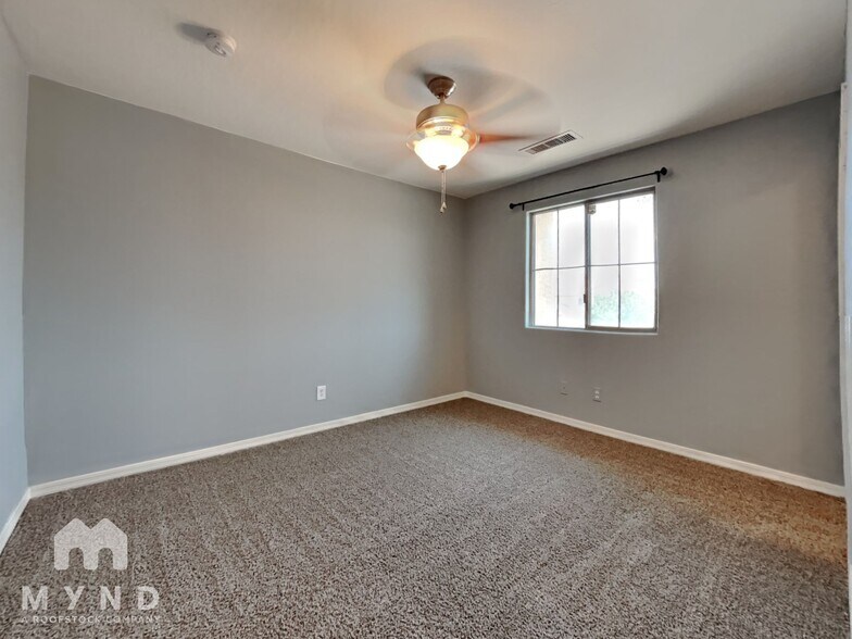 Building Photo - 18646 W Mission Ln