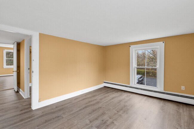 Building Photo - 1701 Farmington Ave