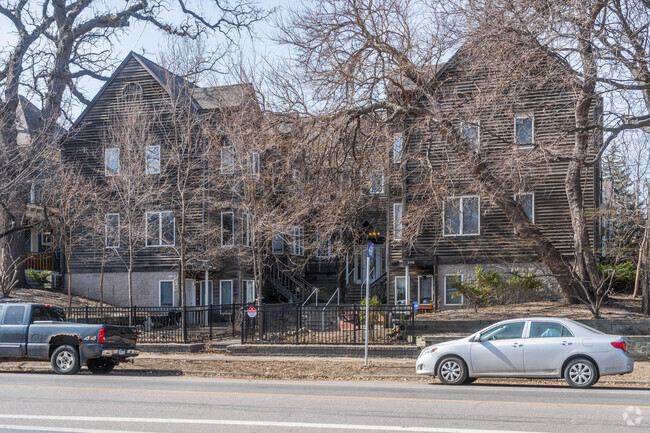 Primary Photo - 2406 Lyndale Ave S
