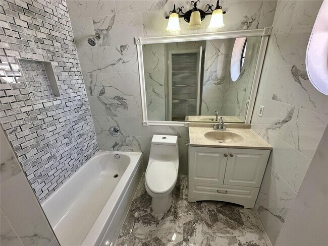 Building Photo - 501 SW 158th Terrace