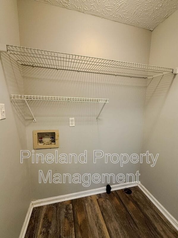 Building Photo - 1703 Natchez Loop