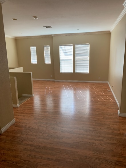 Building Photo - 1115 Armstrong Dr