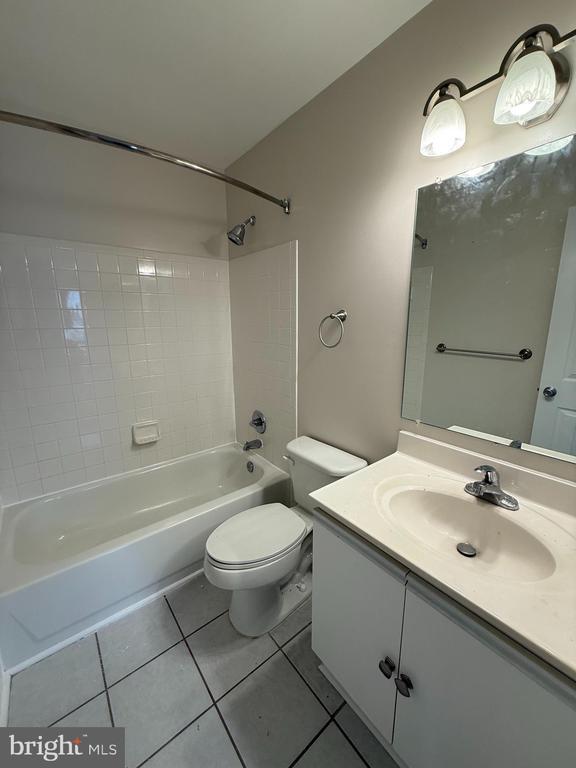 Building Photo - 46748 Woodmint Terrace