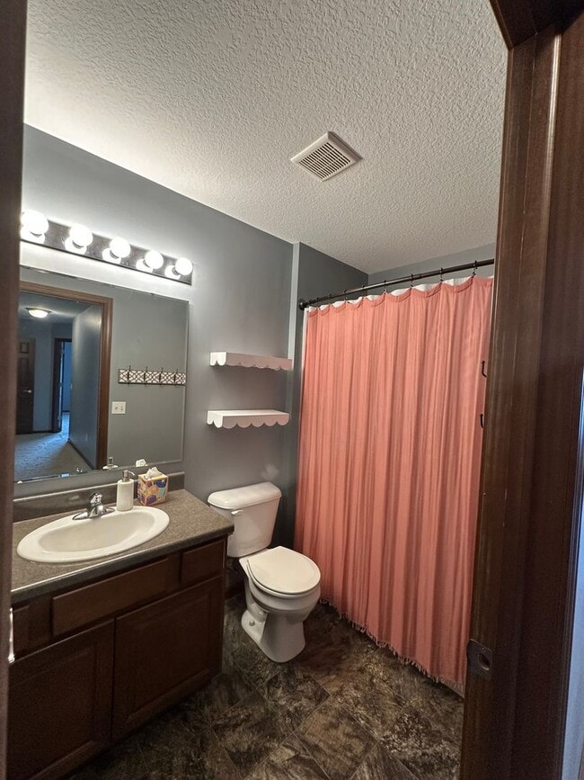 Building Photo - Charming 3BR House in Roanoke