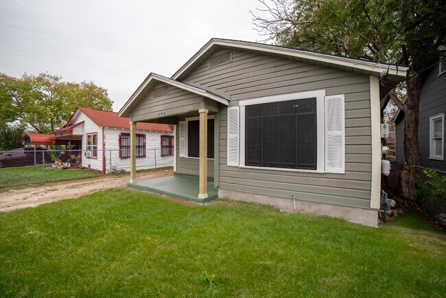 Building Photo - 1946 Nolan St