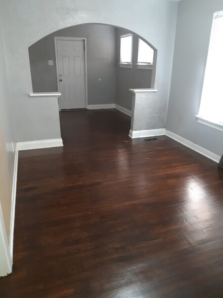 Dining Room - 6002 Shulte Ave