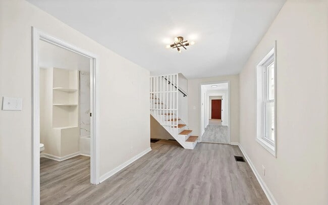 Building Photo - REMODELED Butchertown home for rent!