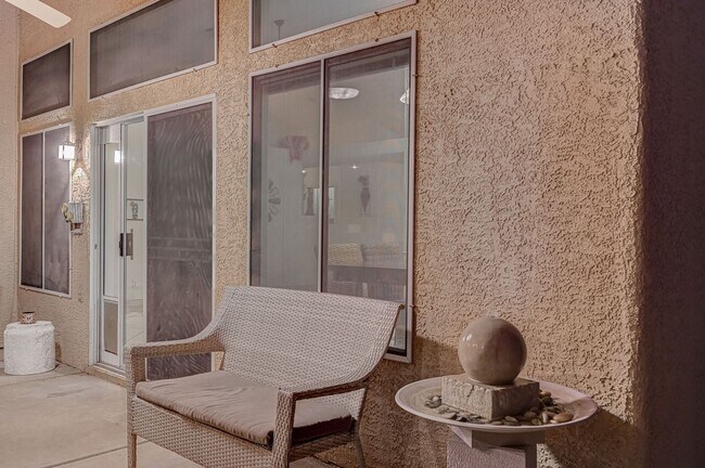 Building Photo - Henderson Single-Story Gem with Gas Firepl...