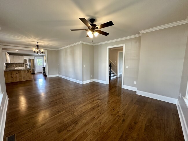 Building Photo - 106 Smyrna Ave