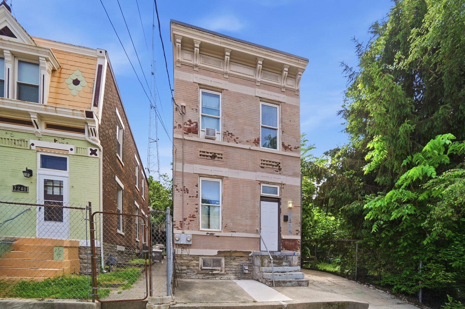 Building Photo - 2238 Flora St