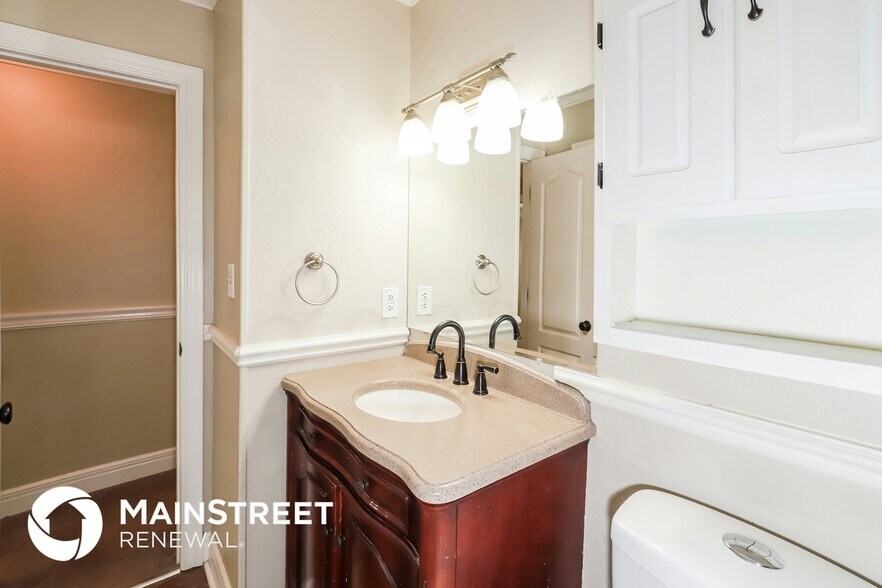 Building Photo - 17816 E Greentree Ave