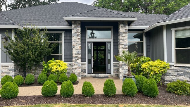 Building Photo - VIDEOTOUR: Executive-Style Custom Home, Incredible Quality! PETS WELCOME