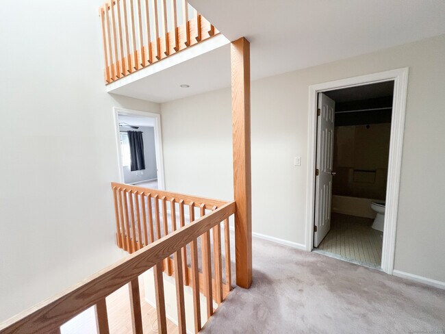 Building Photo - 83 Sandpiper Crescent