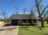 Building Photo - 201 2nd St