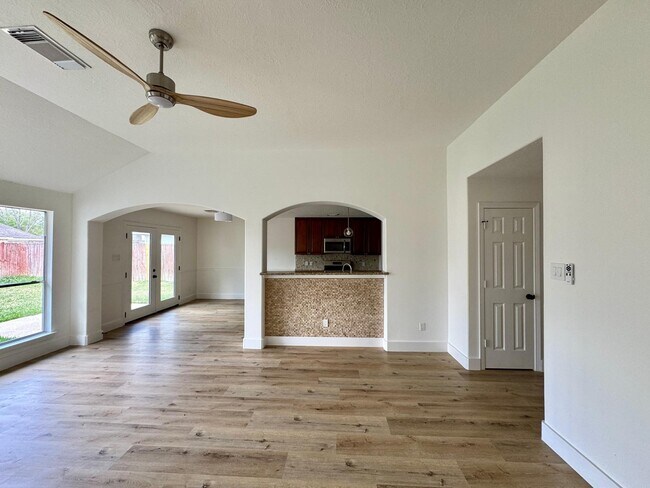 Building Photo - 6427 Liberty Valley Dr