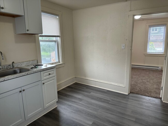 Building Photo - 4440 Kutztown Rd