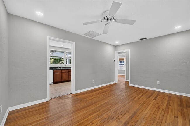 Building Photo - 2732 Newark Way