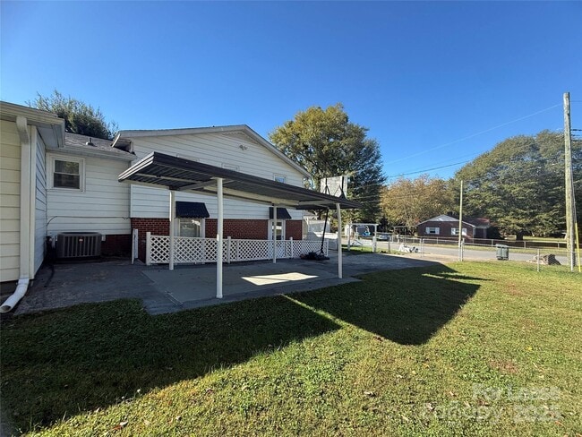 Building Photo - 1632 Kimberly Dr