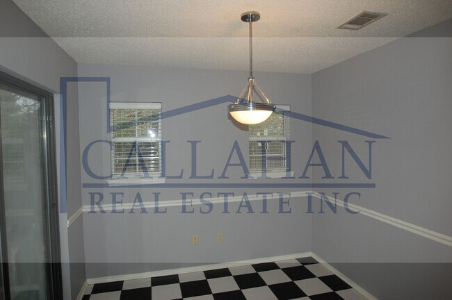 Building Photo - Sherwood 3 Bedroom Home