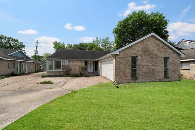 Building Photo - 322 Muirwood Ln