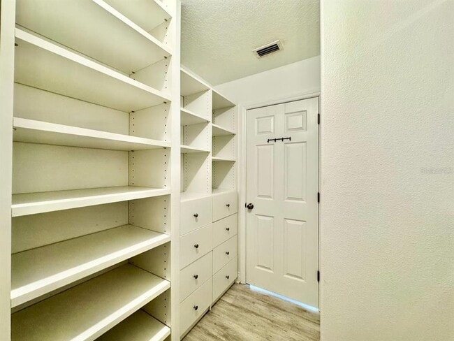 Building Photo - 487 Bayou-Village Dr