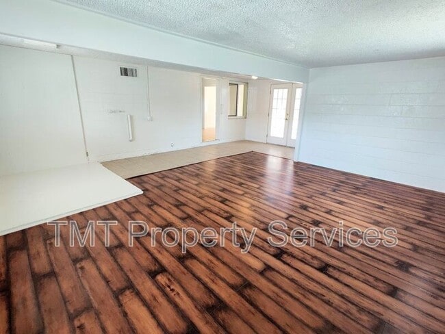 Building Photo - 6129 Leola Way