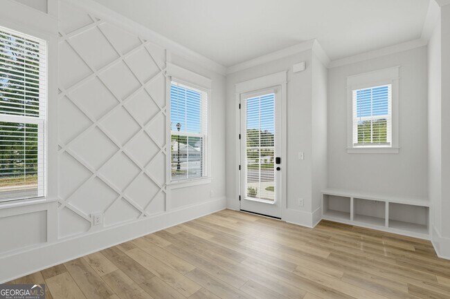 Building Photo - 331 Orchid St