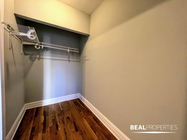Building Photo - 0 bedroom in CHICAGO IL 60640