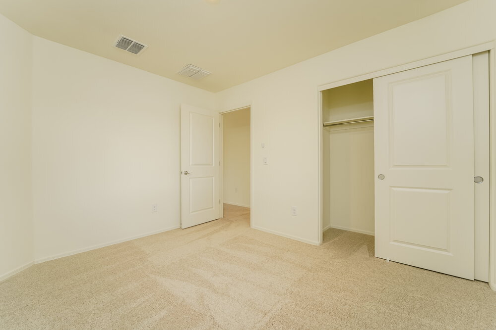 Building Photo - 12946 N Ong Dr
