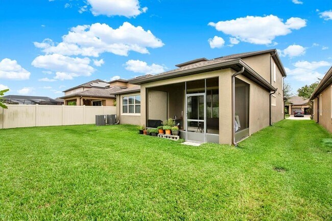 Building Photo - 18738 Birchwood Groves Dr