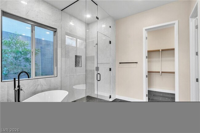 Building Photo - 11837 Grassy Pln Ave