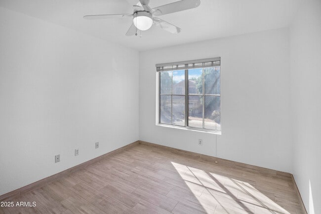 Building Photo - 7396 W Tonopah Dr