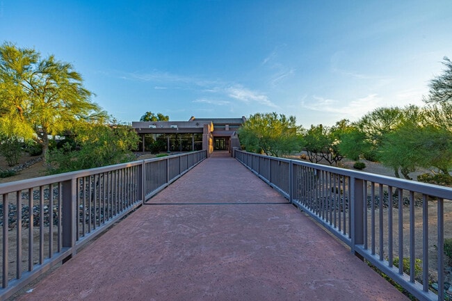 Building Photo - 7152 E Night Glow Cir