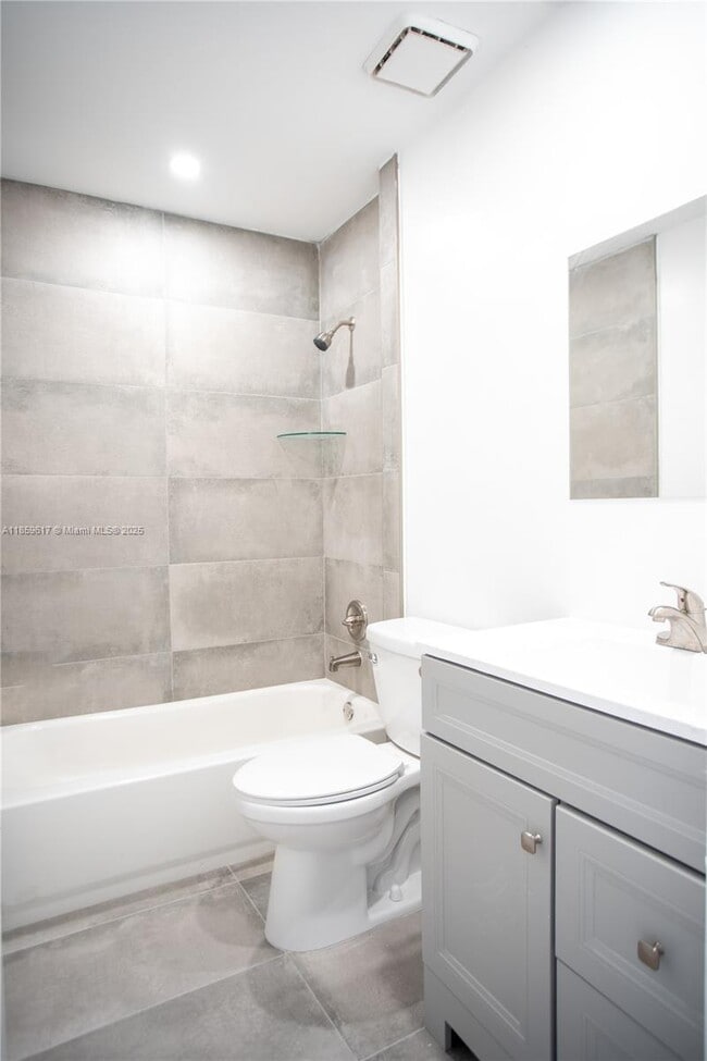 Building Photo - 2615 SW 74th Terrace