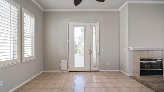 Building Photo - 49142 Barrymore St