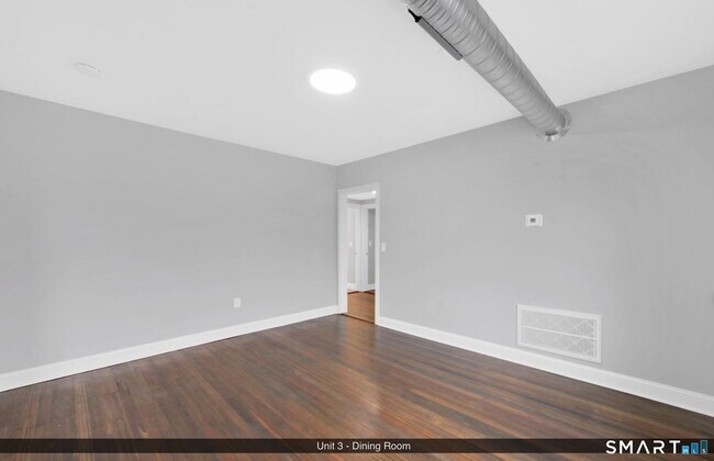 Building Photo - 144 Madison St