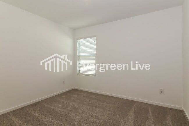 Building Photo - 2028 Derby Ln