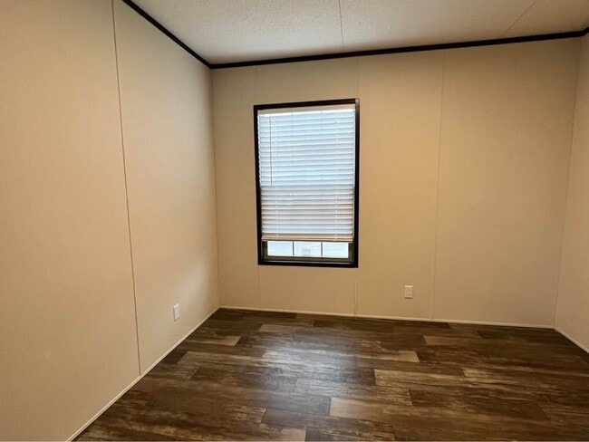 Building Photo - 141