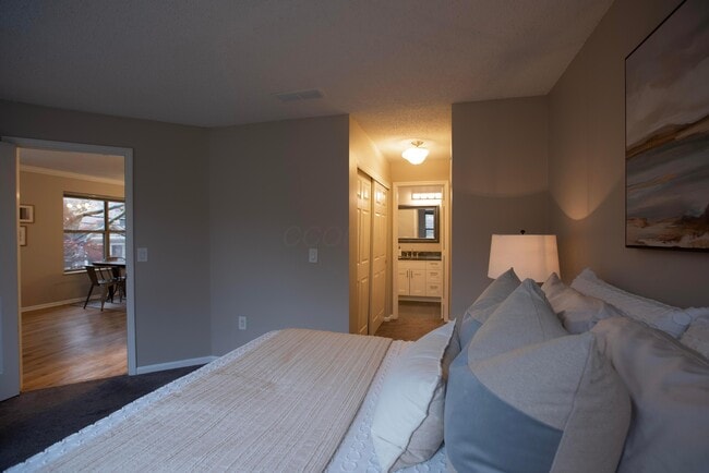 Building Photo - 39 Buttles Ave
