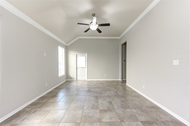 Building Photo - 5314 Silver Ledge Dr