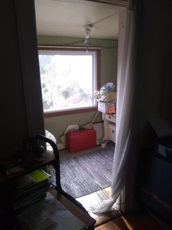 Building Photo - 167 E Longview Ave